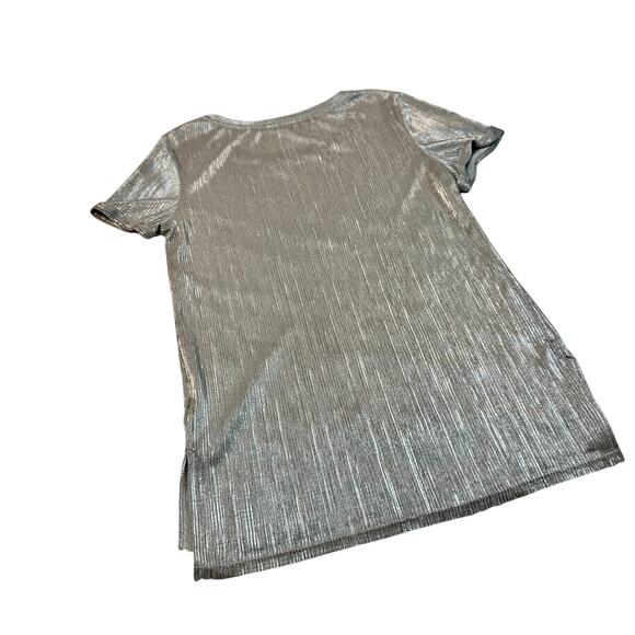 Bar III Metallic Ribbed Textured Top Silver Women’s Medium Scoop Neck Shimmer - Picture 4 of 16